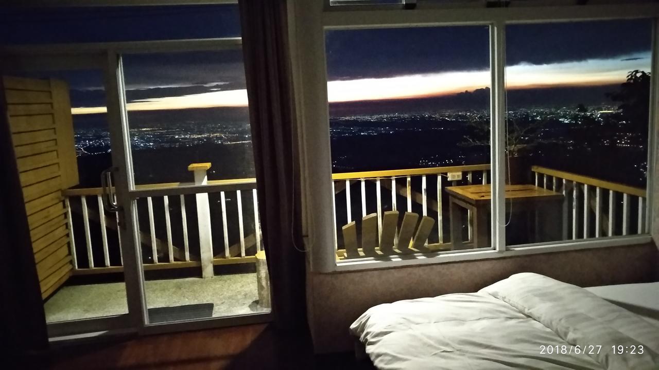 Sky Lounge B&B Zhushan Luaran gambar