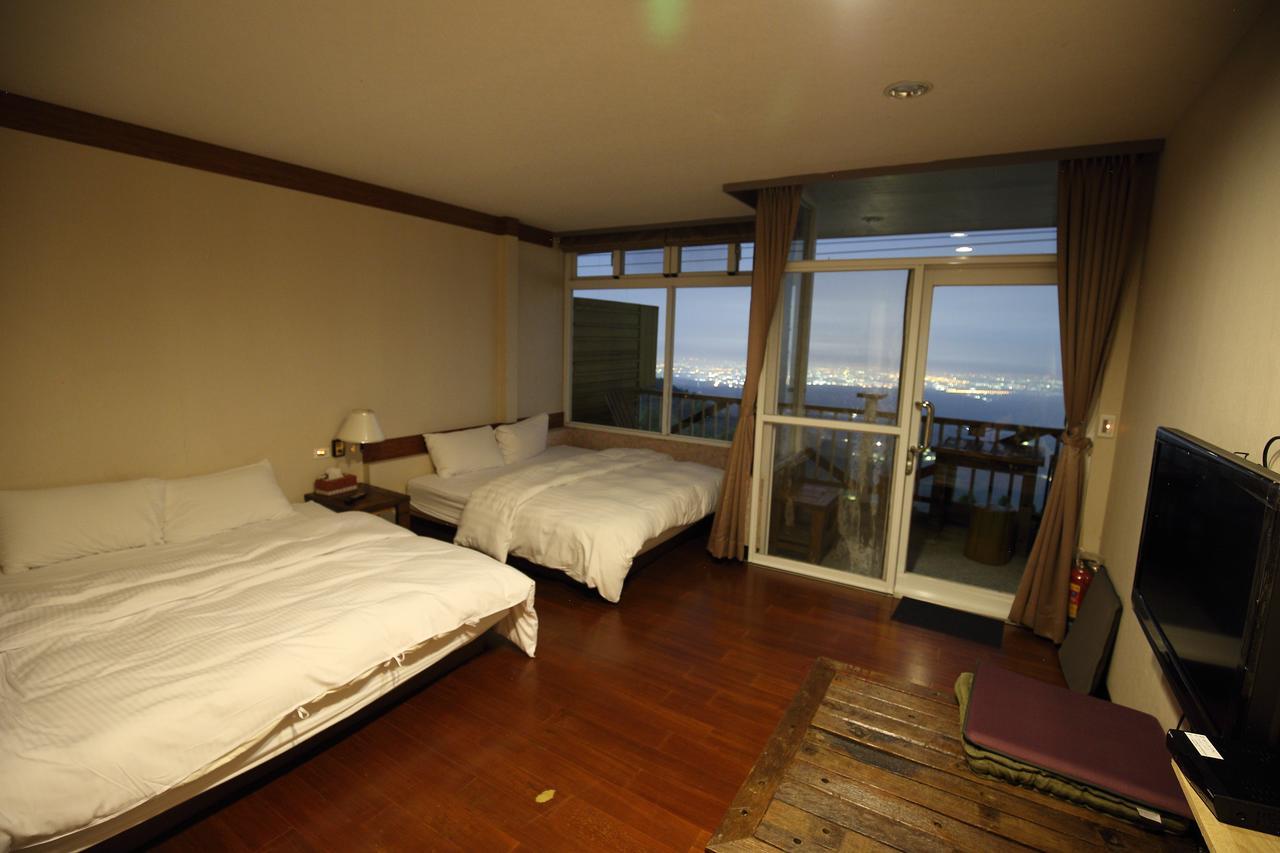 Sky Lounge B&B Zhushan Luaran gambar